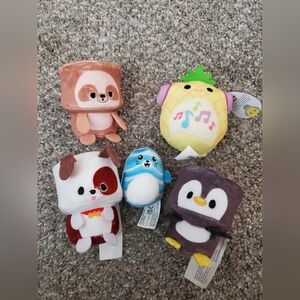 Squishmallows and mallo mallos